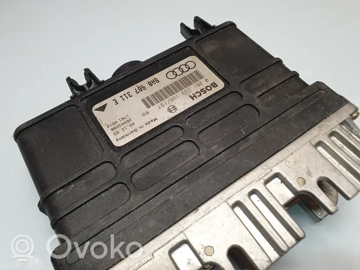 Audi 80 90 S2 B4 Moottorin ohjainlaite/moduuli 8A0907311E