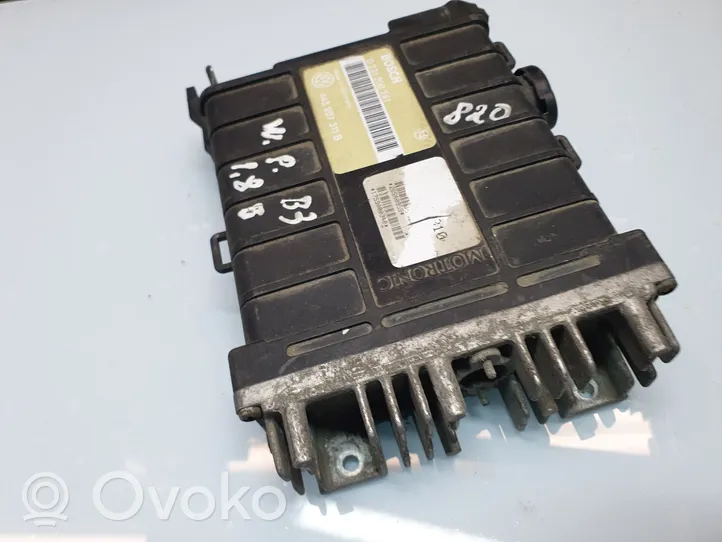 Volkswagen PASSAT B3 Calculateur moteur ECU 0261200261