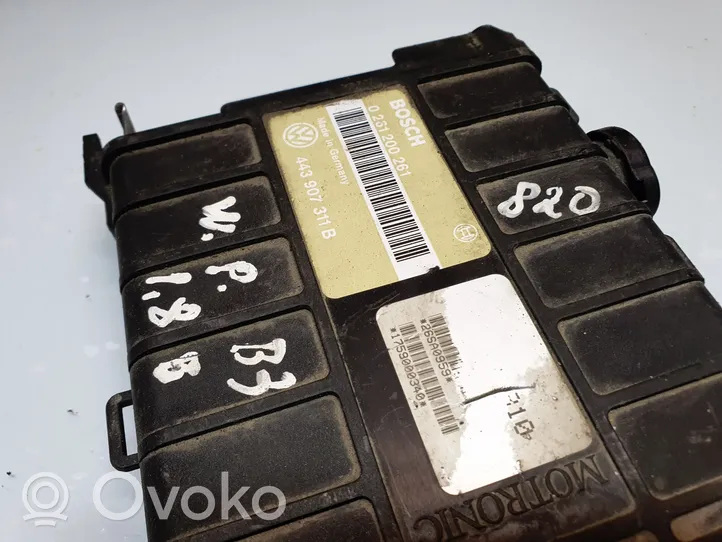 Volkswagen PASSAT B3 Sterownik / Moduł ECU 0261200261