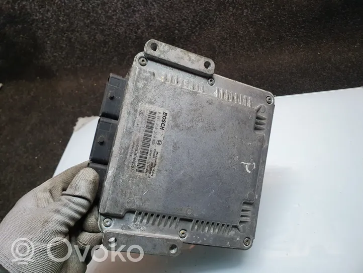 Renault Laguna II Calculateur moteur ECU HOM8200048297