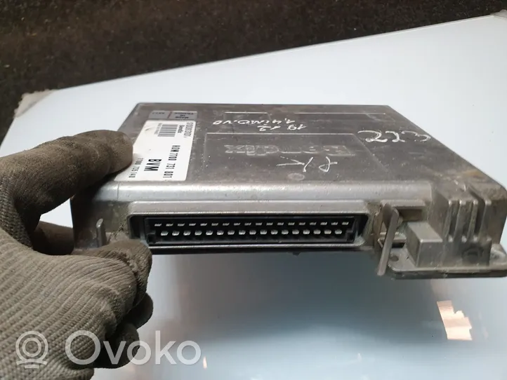 Renault 19 Calculateur moteur ECU S100813101F