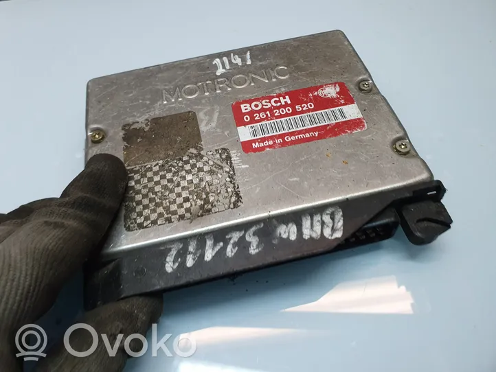 BMW 3 E36 Calculateur moteur ECU 0261200520