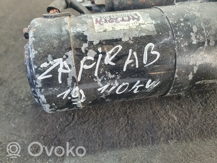 Opel Zafira B Starter motor 55352882