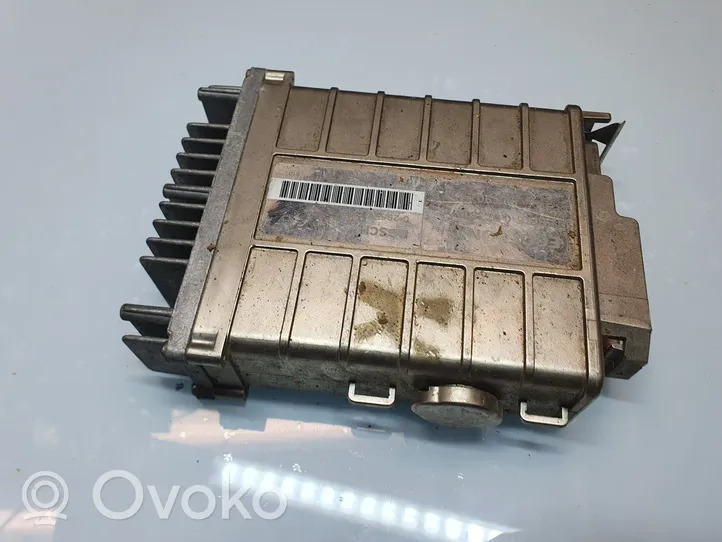 Audi 80 90 S2 B4 Sterownik / Moduł ECU 893907383B