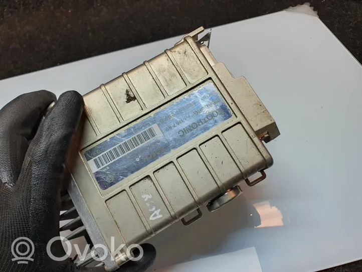 Volkswagen Golf II Calculateur moteur ECU 893907383B