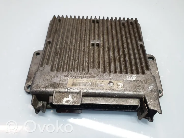 Renault Clio I Sterownik / Moduł ECU 7700108455