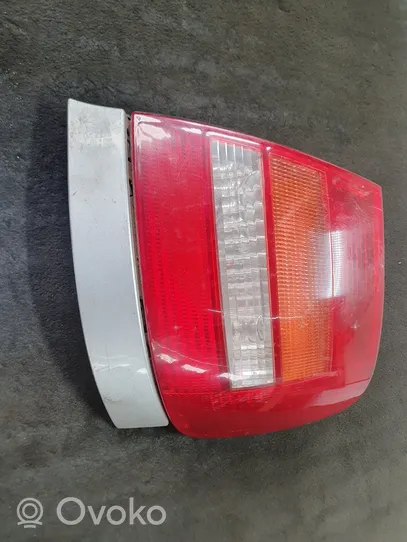 Audi A4 S4 B5 8D Lampa tylna 