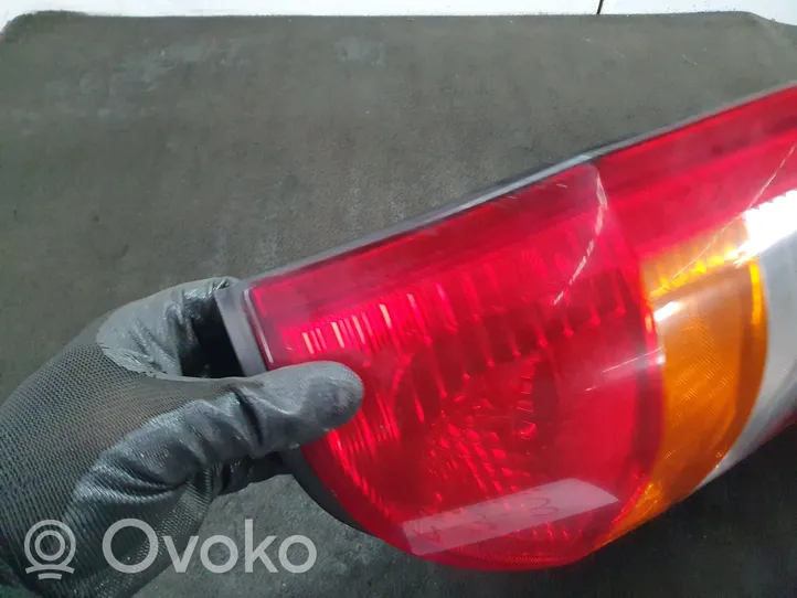 Opel Zafira A Lampa tylna 62281