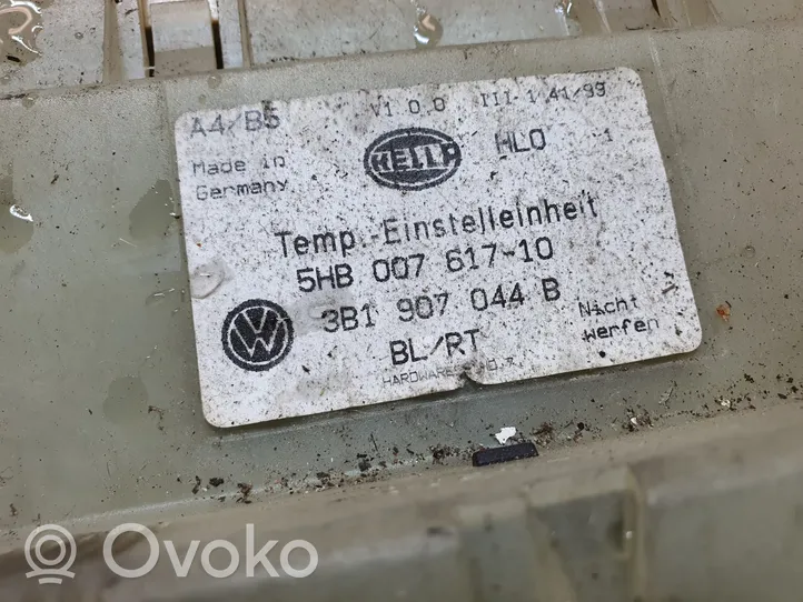 Volkswagen PASSAT B5 Ilmastoinnin ohjainlaite 5HB00761710