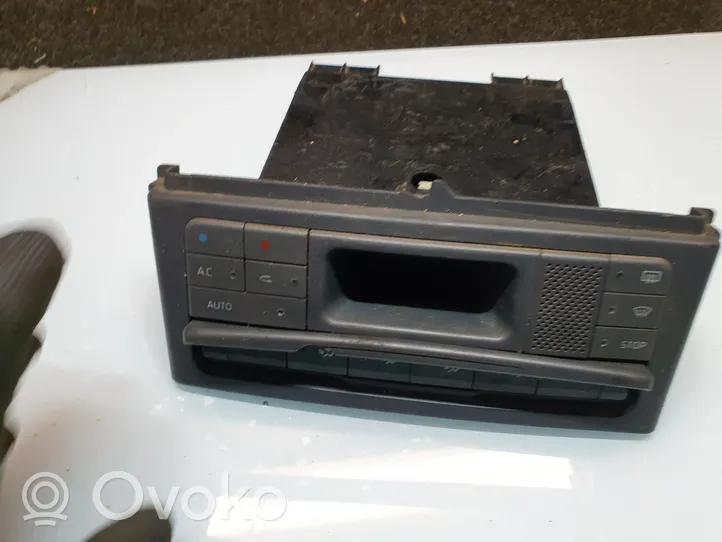 Renault Laguna I Climate control unit 7700425674