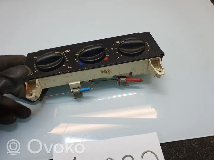 Renault Clio I Climate control unit A36251169