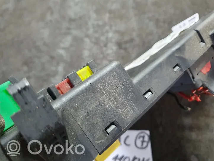 Opel Vectra C Drošinātāju bloks 13223679