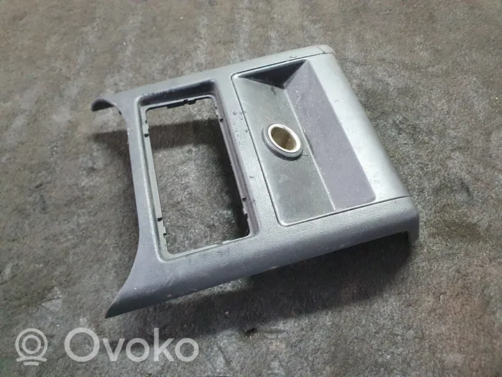 Opel Vectra C Console centrale, commande de multimédia l'unité principale 13118043