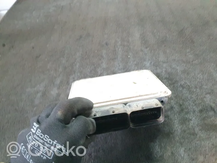 Opel Vectra C Dzinēja vadības bloks 0281012534