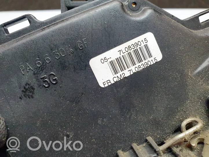 Volkswagen PASSAT B6 Zamek drzwi tylnych 7L0839015