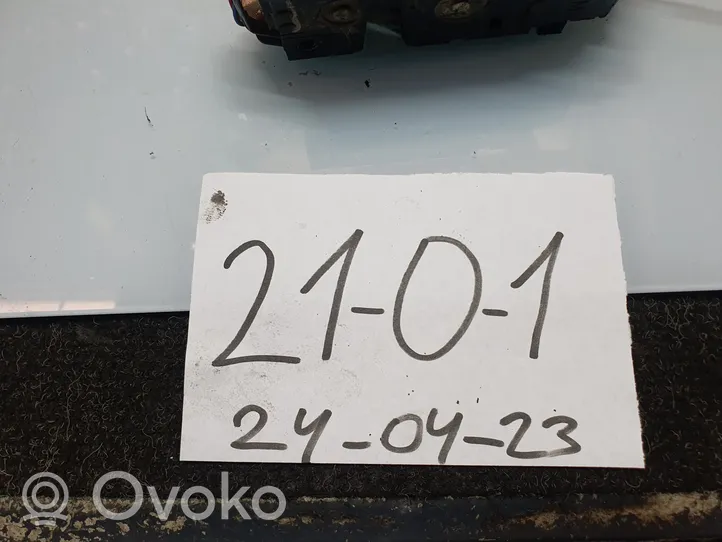 Volkswagen PASSAT B5 Front door lock 3B0837