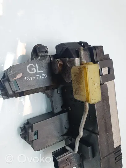 Opel Vectra C Rear door lock 13157759