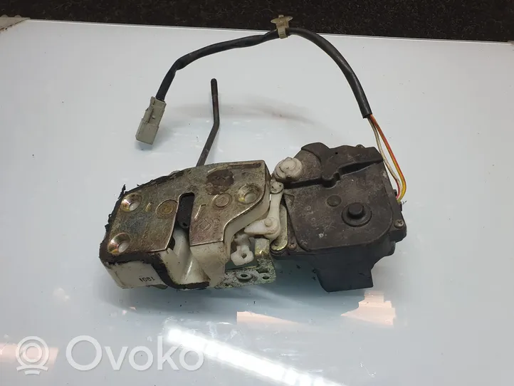 Honda Civic Zamek drzwi tylnych H4831110