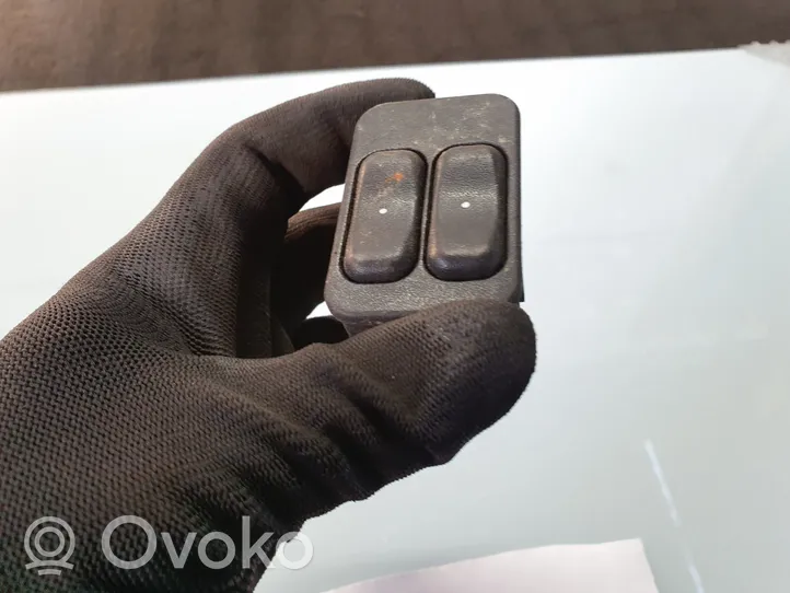 Opel Astra G Electric window control switch 13363201