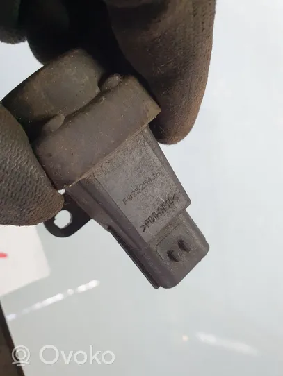 Honda CR-V Fuel cut-off switch F025254J6