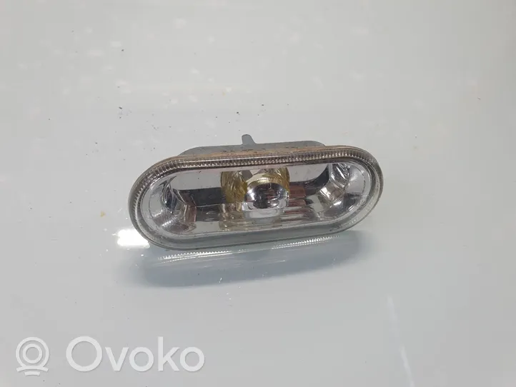 Volkswagen Golf IV Front fender indicator light 1J0949117