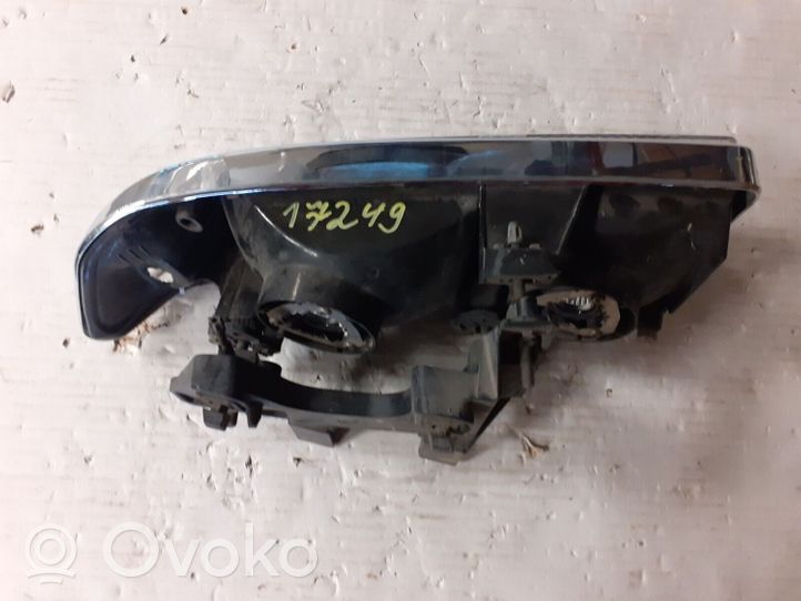 Chevrolet TrailBlazer Lampa przednia GM16523149