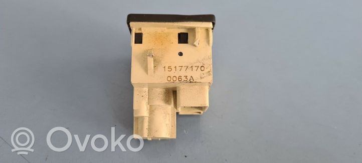 Chevrolet Suburban Passenger airbag on/off switch 