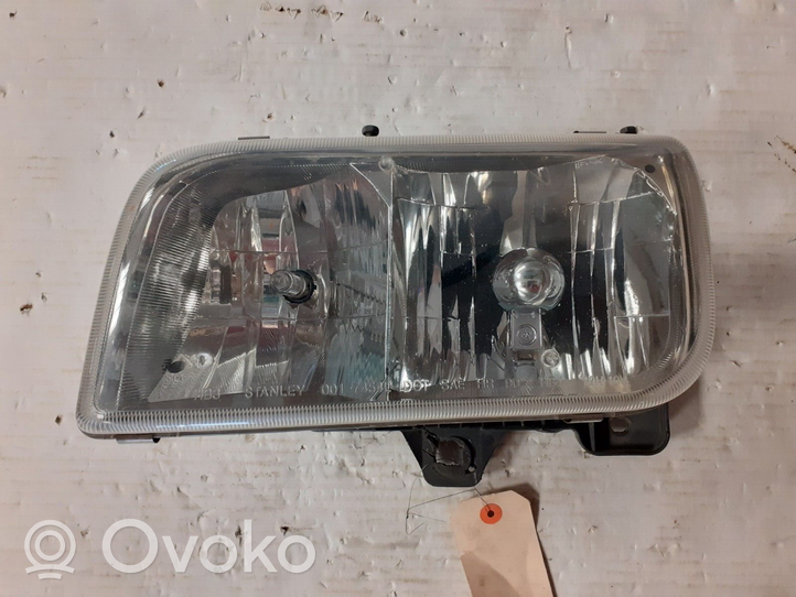 Cadillac Escalade Lampa przednia GM15738657