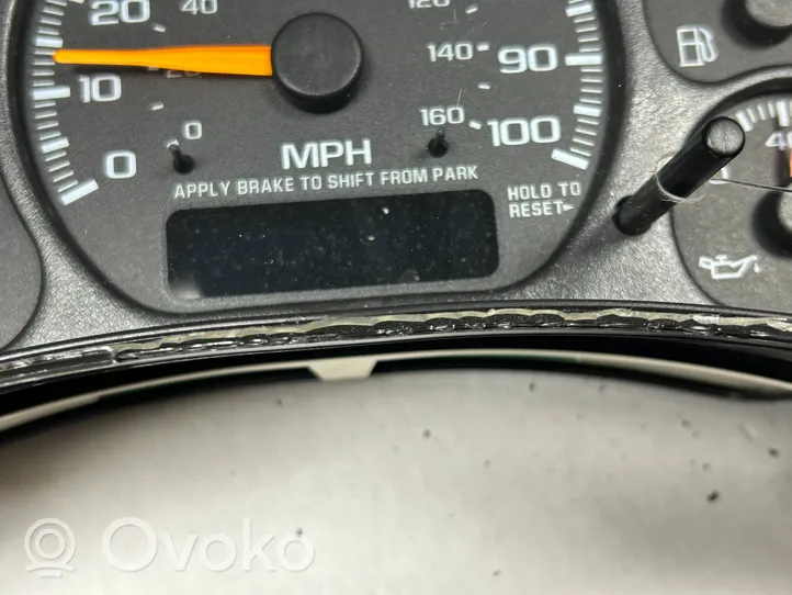 Chevrolet Tahoe Speedometer (instrument cluster) 16227347