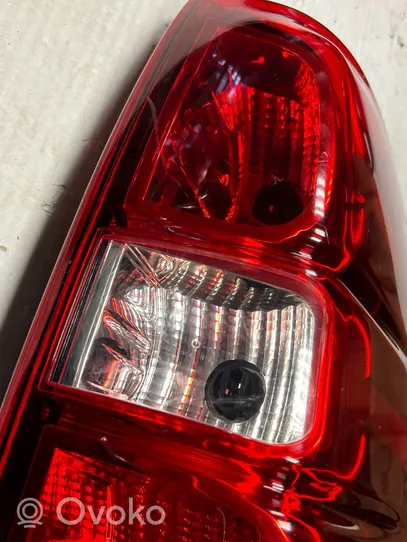Chevrolet Avalanche Aizmugurējais lukturis virsbūvē 15939097