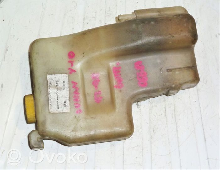 Nissan Sunny Coolant expansion tank/reservoir 