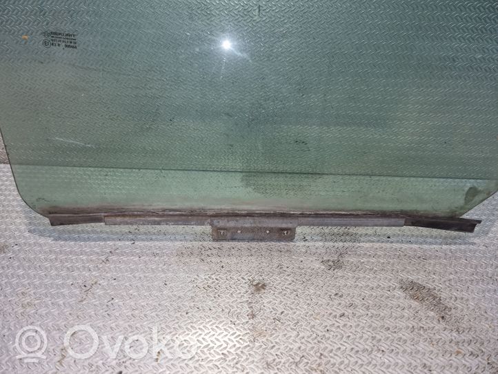 Opel Movano A Pagrindinis priekinių durų stiklas (keturdurio) 43R000464