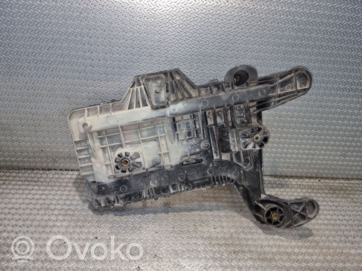 Volkswagen Caddy Boîte de batterie 1K0915333