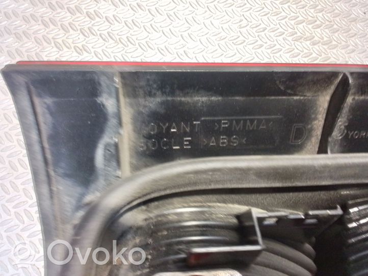 Nissan Interstar Lampa tylna 45341