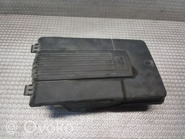 Volkswagen Caddy Coperchio/tappo della scatola vassoio della batteria 3C0915443A