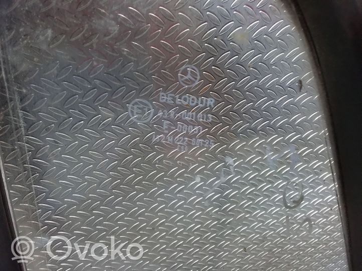 Mercedes-Benz 207 310 Szyba karoseryjna drzwi przednich 