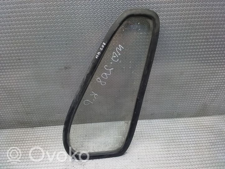 Mercedes-Benz 207 310 Front door vent window glass four-door 