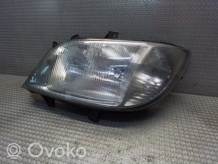 Mercedes-Benz Sprinter W901 W902 W903 W904 Lampa przednia 