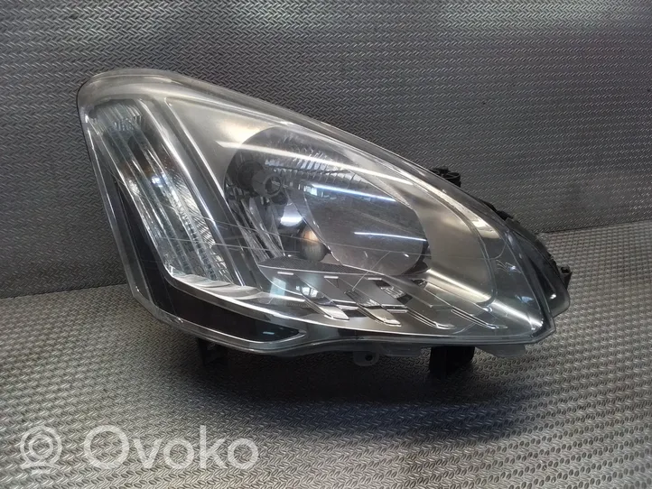 Citroen Berlingo Lampa przednia 9806306580