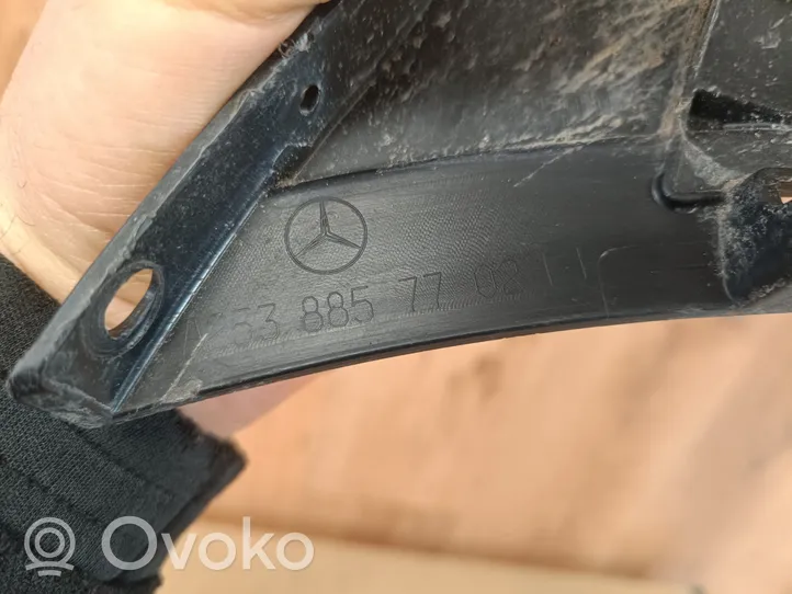Mercedes-Benz GLC AMG Etupuskurin kulmaosan verhoilu A2538857702