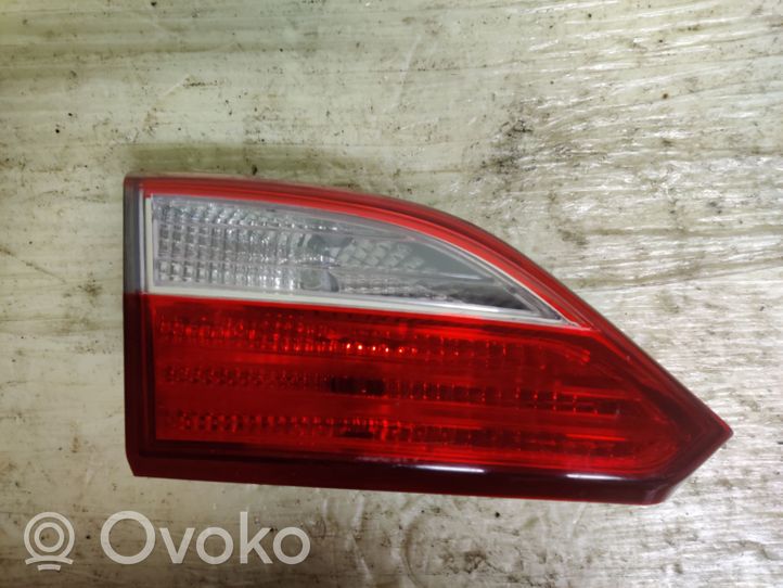 Hyundai i30 Lampy tylnej klapy bagażnika L92403A62