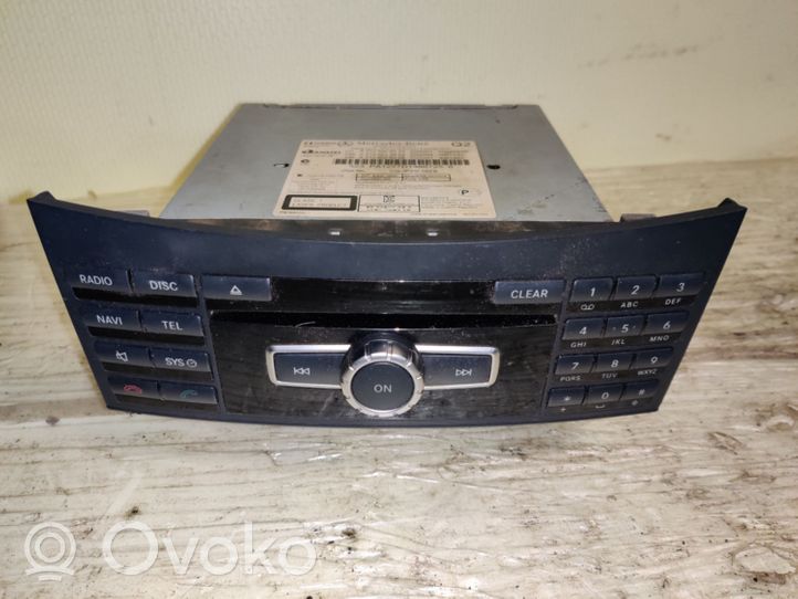 Mercedes-Benz E W212 Radio/CD/DVD/GPS-pääyksikkö A2129008524