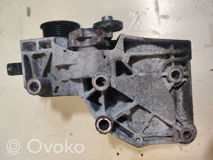 Opel Astra J Uchwyt / Mocowanie sprężarki klimatyzacji 55582510