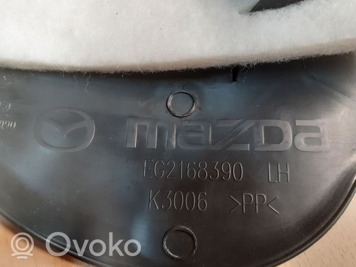 Mazda CX-7 Kojų erdvės šonine apdaila EG2168390