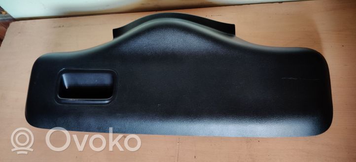 Hyundai i10 Rivestimento portellone 81750B9000