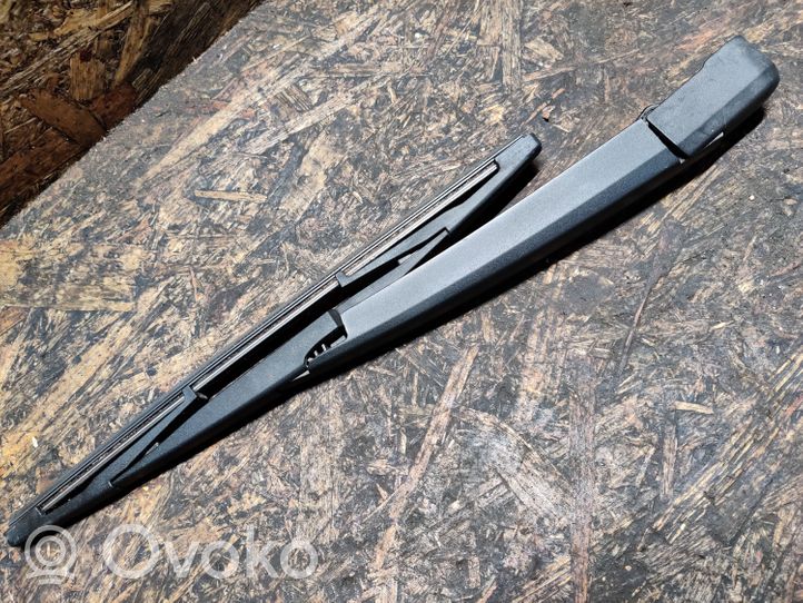 Opel Astra J Rear wiper blade arm 13464218