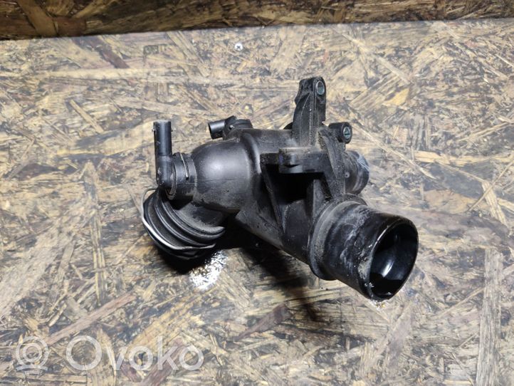 Infiniti Q70 Y51 Thermostat / Thermostatgehäuse A6512001715