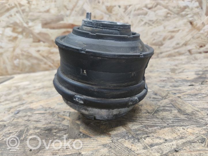 Mercedes-Benz E AMG W211 Supporto di montaggio del motore 3618932