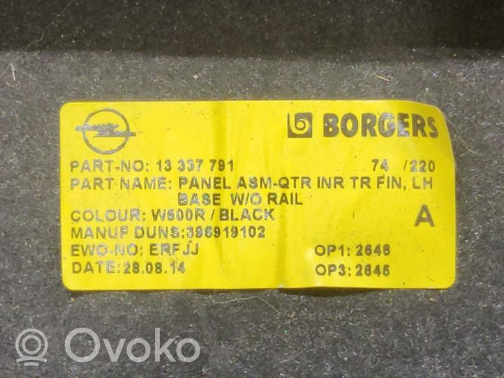 Opel Astra J Rivestimento pannello inferiore del bagagliaio/baule 13337791