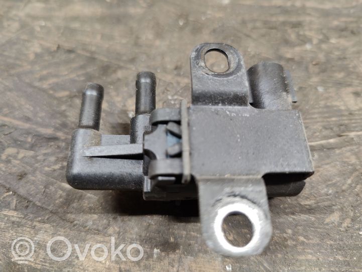 Daihatsu Cuore Solenoidinis vožtuvas 89470B2030